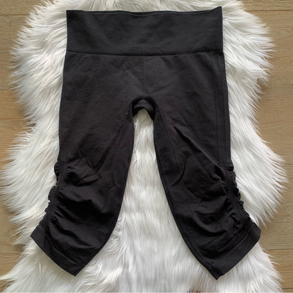 Lululemon In The Flow Cropped Leggings - Black